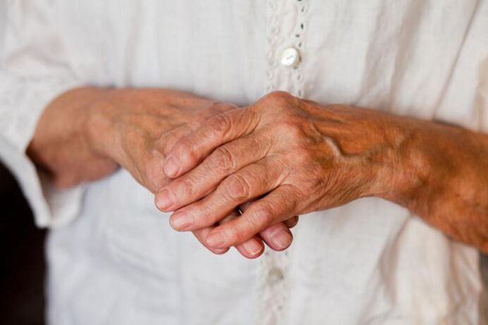 Hand joint pain often bothers older people