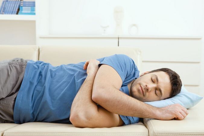 Uncomfortable sleeping positions are the cause of back pain